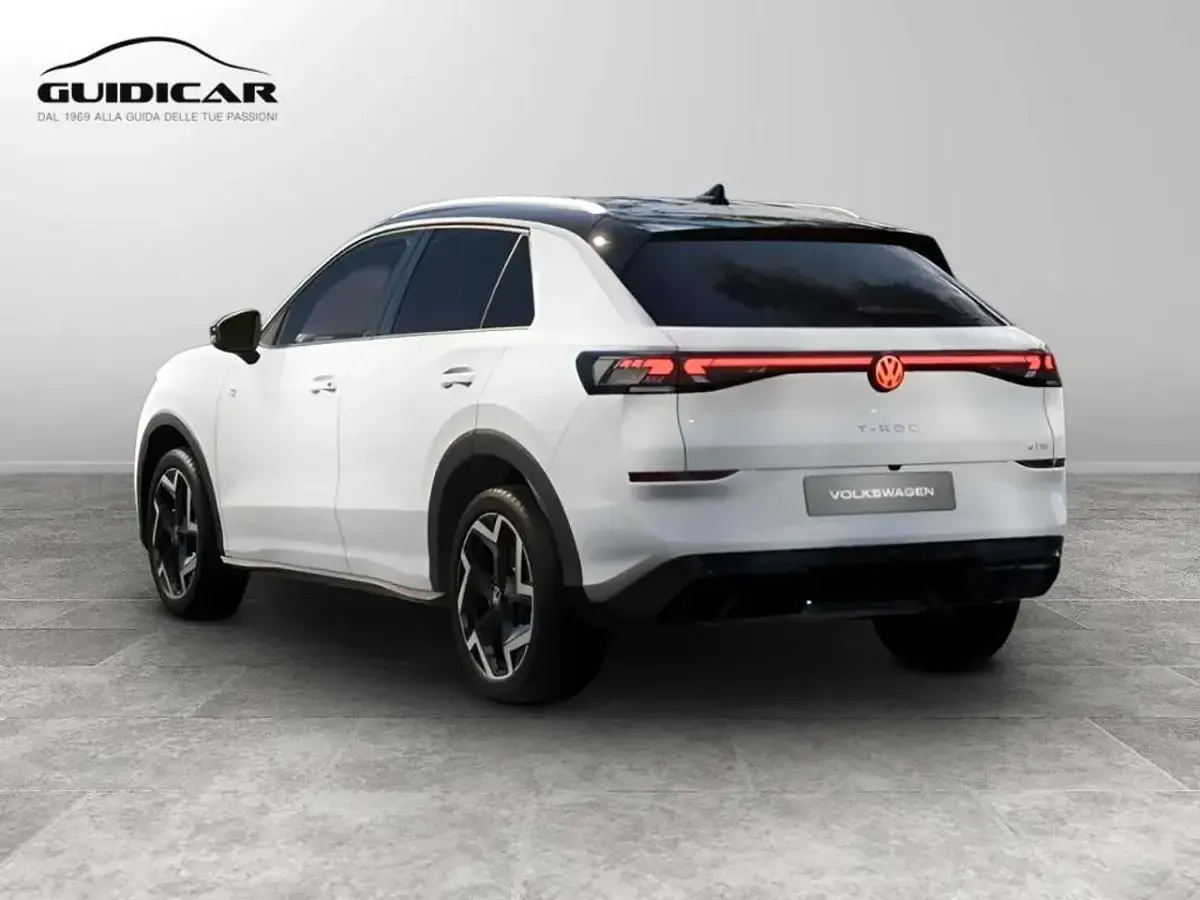 Nuova VW T-Roc R-line 150 CV (110 kW) 2026 Pure white nero SUV