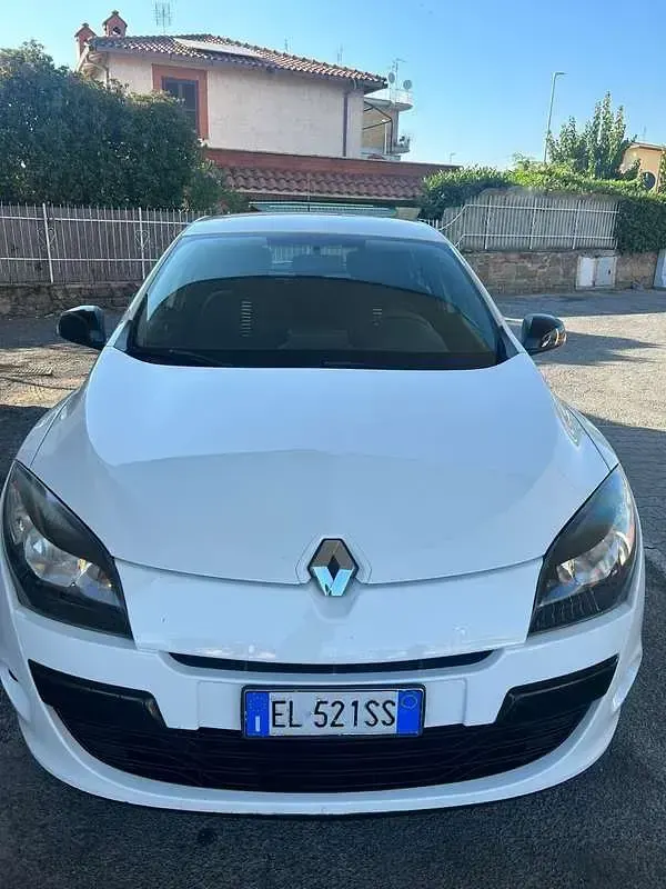 Usata Renault Mégane GrandTour Dynamique 110 CV (80 kW) 2012 Bianco Station wagon