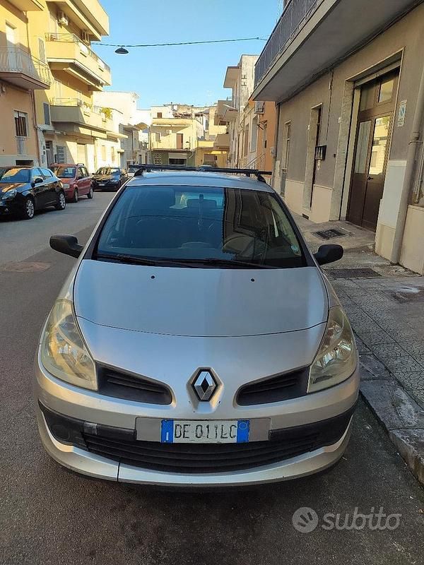 Usata Renault Clio II 2006 Grigio Berlina
