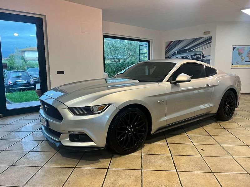 Usata Ford Mustang GT Fastback 421 CV (309 kW) 2017 Argento Utilitaria