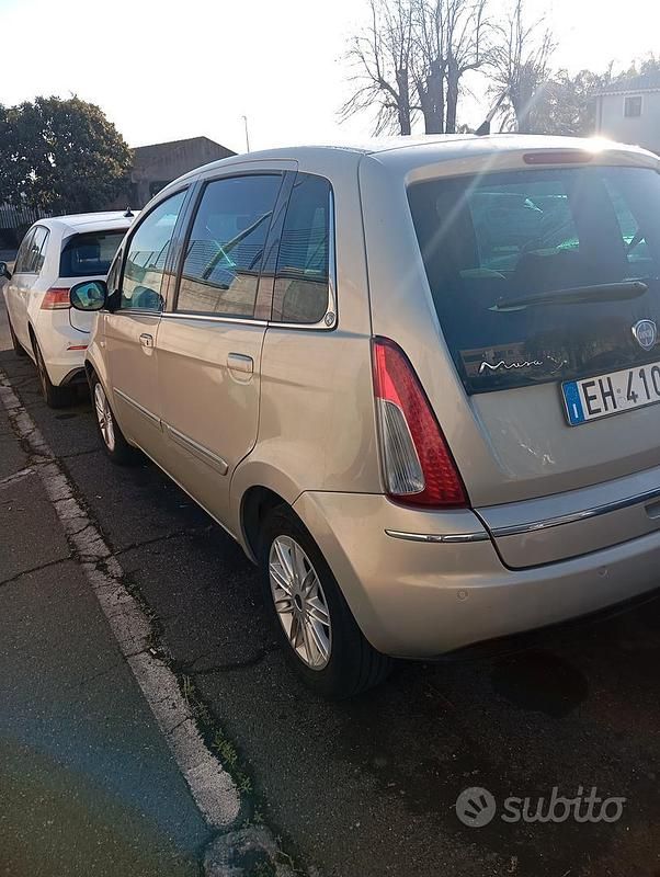 Usata Lancia Musa 2011 Grigio Monovolume