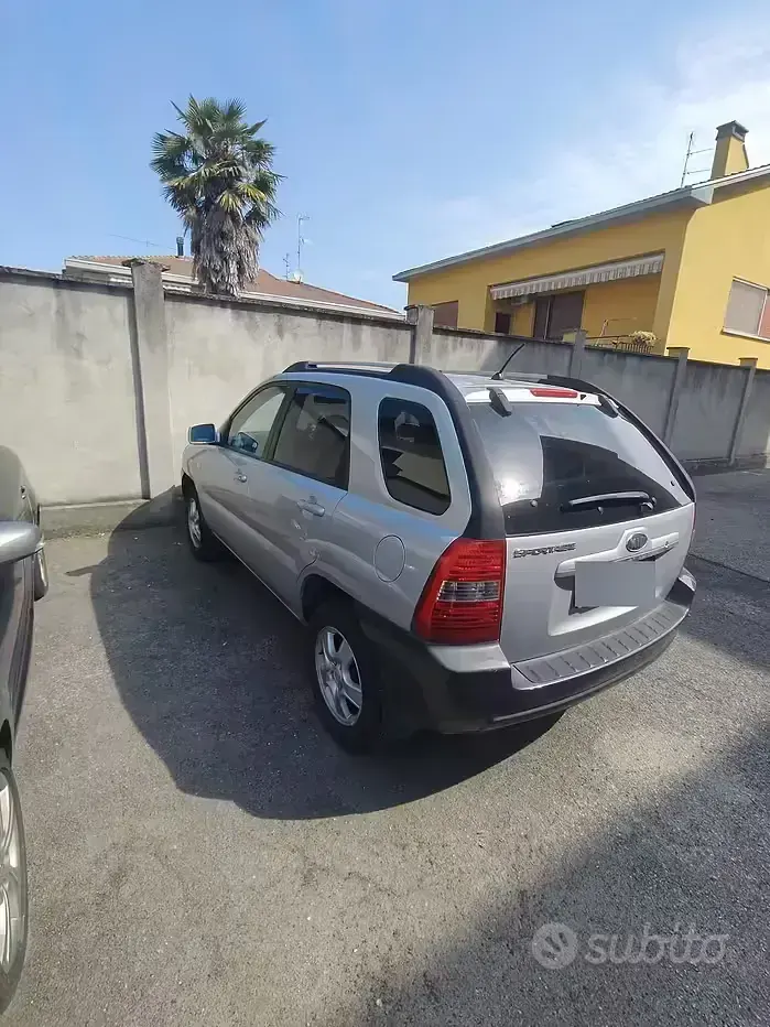 Usata Kia Sportage Active 141 CV (103 kW) 2007 Grigio SUV