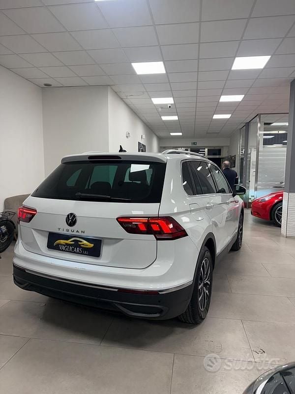 Usata VW Tiguan Elegance 150 CV (110 kW) 2023 Bianco SUV