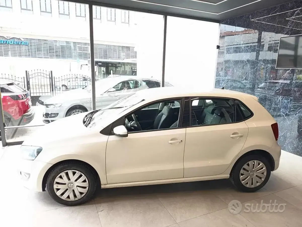 Usata VW Polo Comfortline 70 CV (51 kW) 2011 Bianco Utilitaria