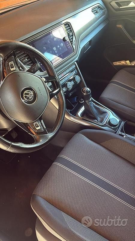 Usata VW T-Roc Advance 150 CV (110 kW) 2019 Grigio SUV