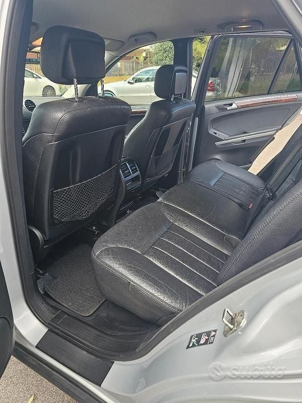 Usata Mercedes ML320 224 CV (164 kW) 2008 Grigio SUV