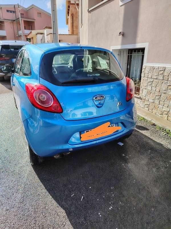 Usata Ford Ka Titanium S 69 CV (50 kW) 2013 Blu/azzurro Utilitaria