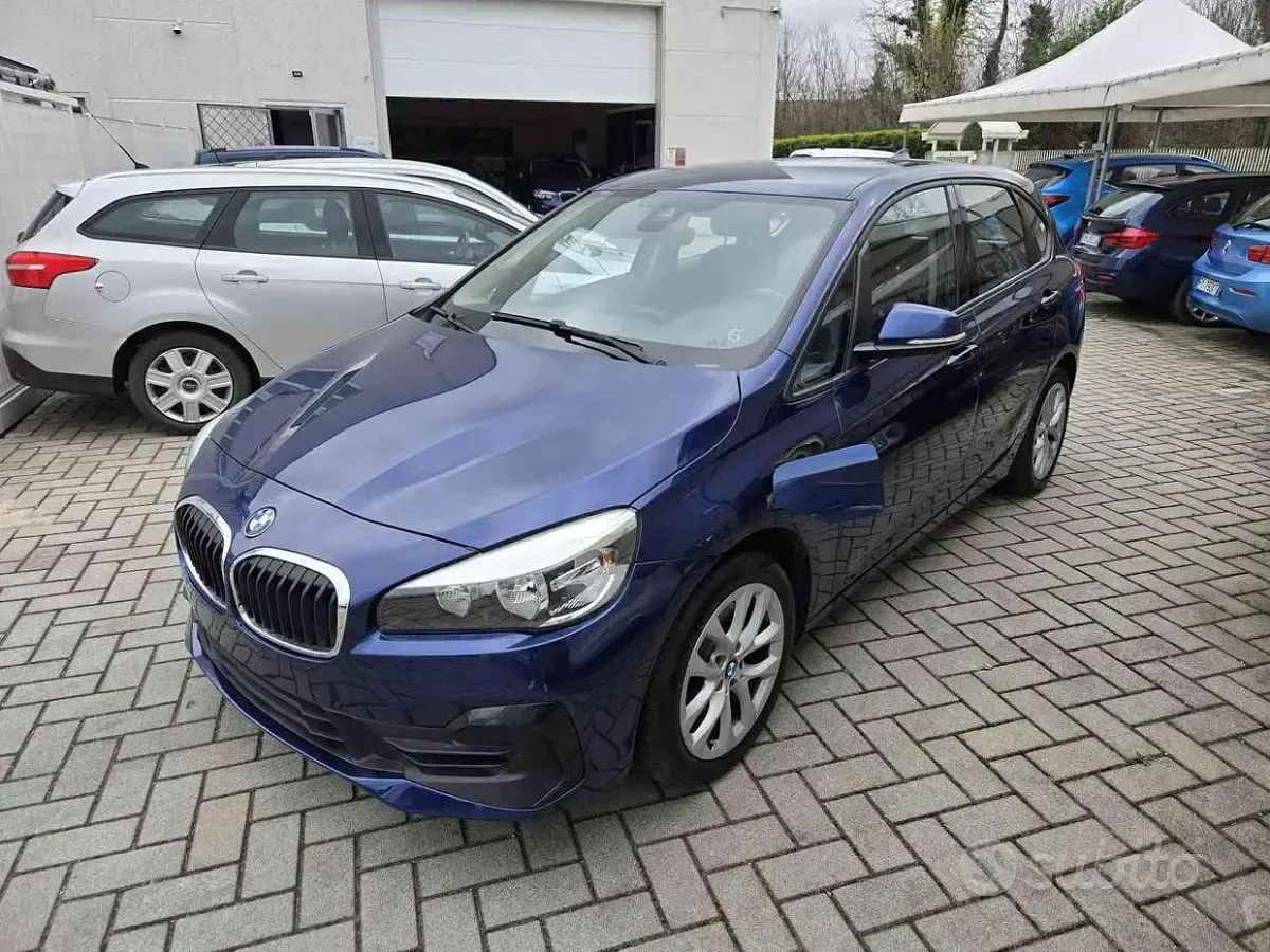 Usata BMW 225 Active Tourer iPerformance 136 CV (100 kW) 2019 Bluazzurro Monovolume