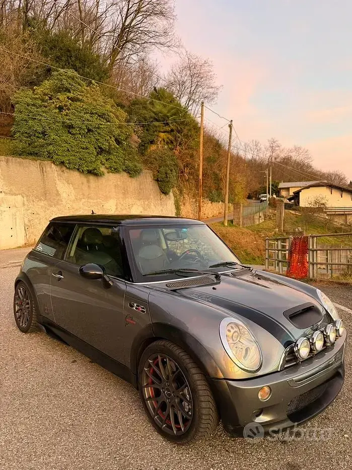 Usata Mini Cooper S 170 CV (125 kW) 2005 Grigio Utilitaria
