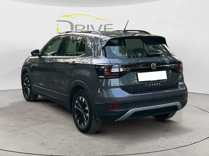 Usata VW T-Cross Style 110 CV (80 kW) 2023 Grigio SUV