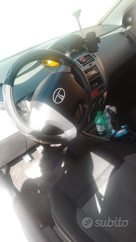 Usata Tata Indica 75 CV (55 kW) 2012 Bianco Utilitaria