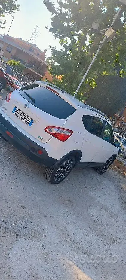 Usata Nissan Qashqai N-TEC 131 CV (96 kW) 2012 Bianco SUV