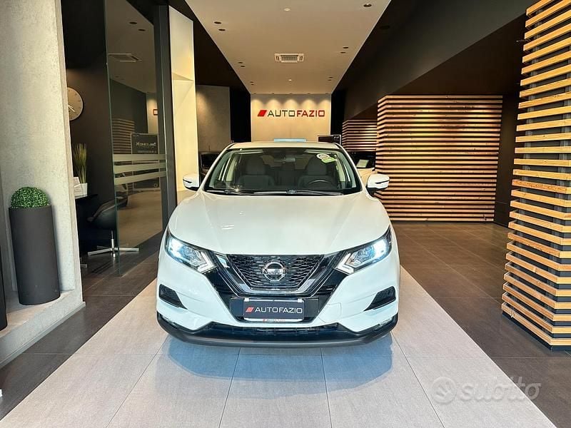 Usata Nissan Qashqai 131 CV (96 kW) 2018 Bianco SUV