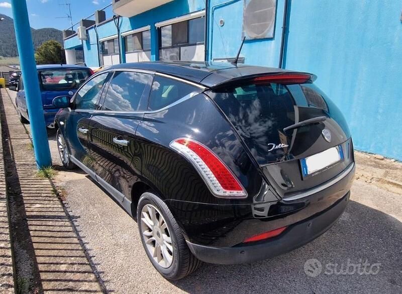 Usata Lancia Delta 120 CV (88 kW) 2010 Nero Utilitaria