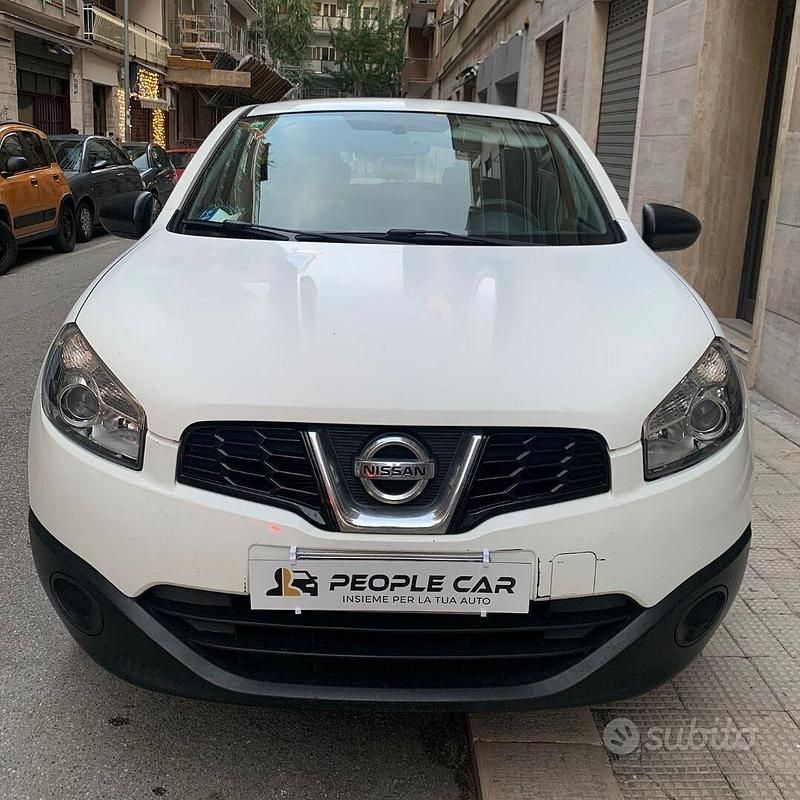 Usata Nissan Qashqai N-TEC 117 CV (86 kW) 2011 Bianco SUV