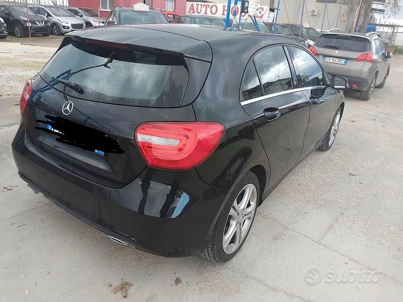 Usata 2013 Mercedes A200 Berlina | 8000 € (Super prezzo) - Immagine 1/4