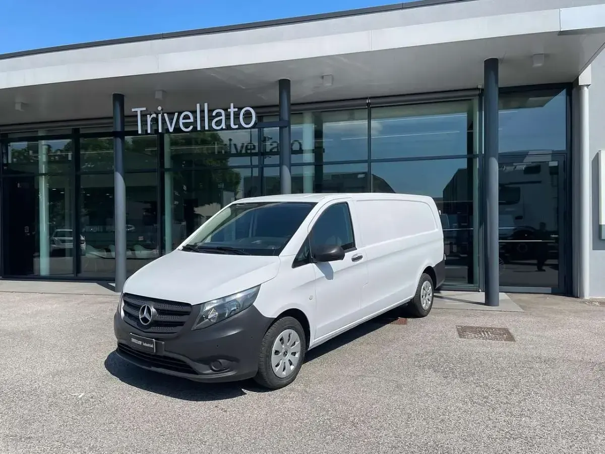 Usata Mercedes Vito 136 CV (100 kW) 2020 Bianco artico Furgone