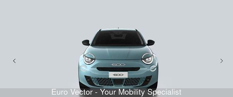 Nuova Fiat 600 110 CV (80 kW) 2025 Azzurro SUV
