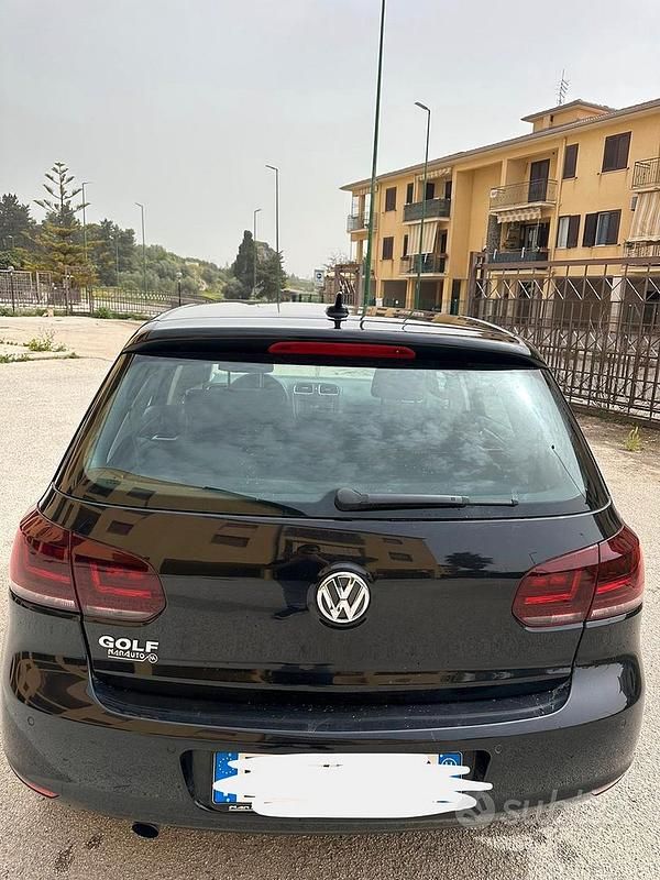 Usata VW Golf VI 105 CV (77 kW) 2011 Nero Utilitaria