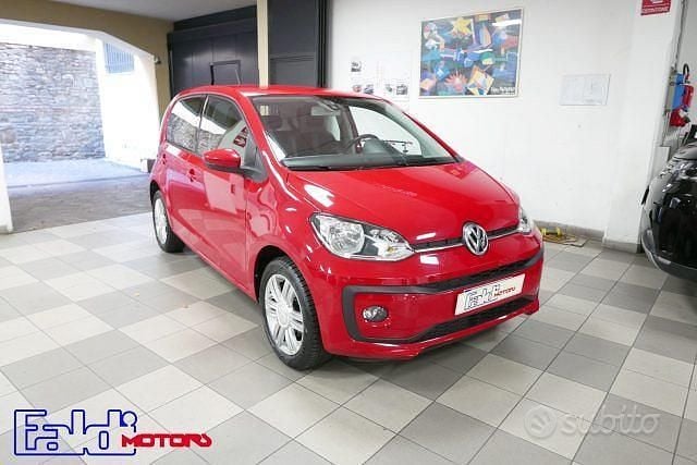 Usata VW up! high up! 68 CV (50 kW) 2019 Rosso Utilitaria