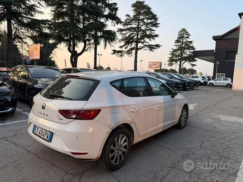 Usata Seat Leon Business 110 CV (80 kW) 2015 Bianco Berlina