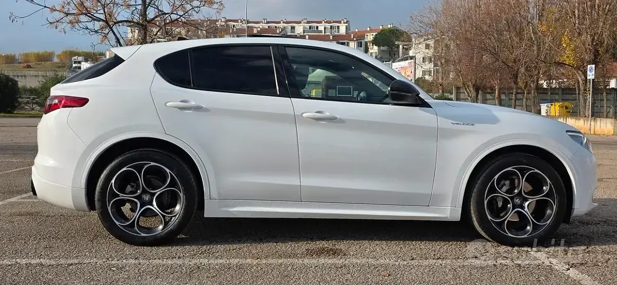 Usata Alfa Romeo Stelvio Veloce 209 CV (153 kW) 2022 Bianco SUV