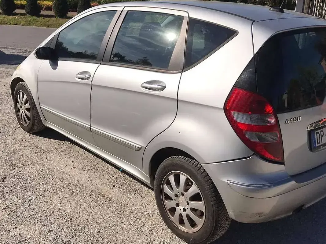Usata Mercedes A180 Elegance 109 CV (80 kW) 2008 Argento Monovolume