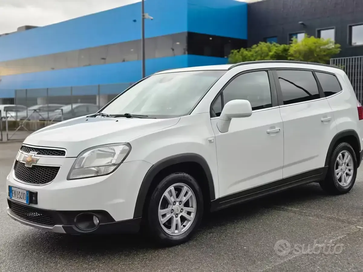 Usata Chevrolet Orlando LT 163 CV (119 kW) 2012 Bianco Monovolume