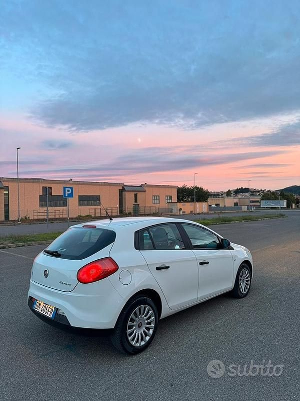 Usata Fiat Bravo 120 CV (88 kW) 2007 Bianco Utilitaria