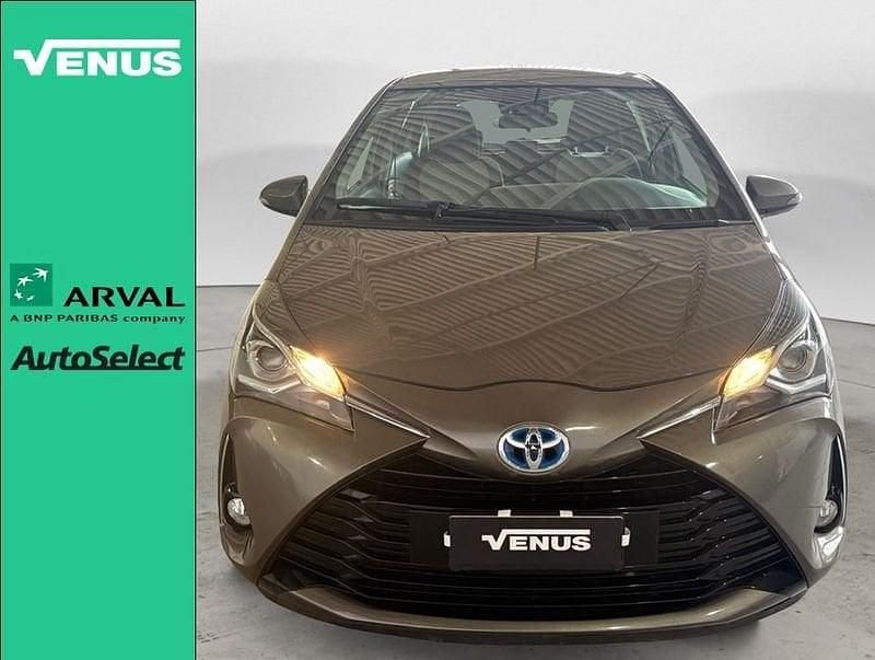 Grigio Usata 2020 Toyota Yaris Hybrid Business Edition Due volumi | 13.900 € (Ottimo prezzo) - Immagine 1/4