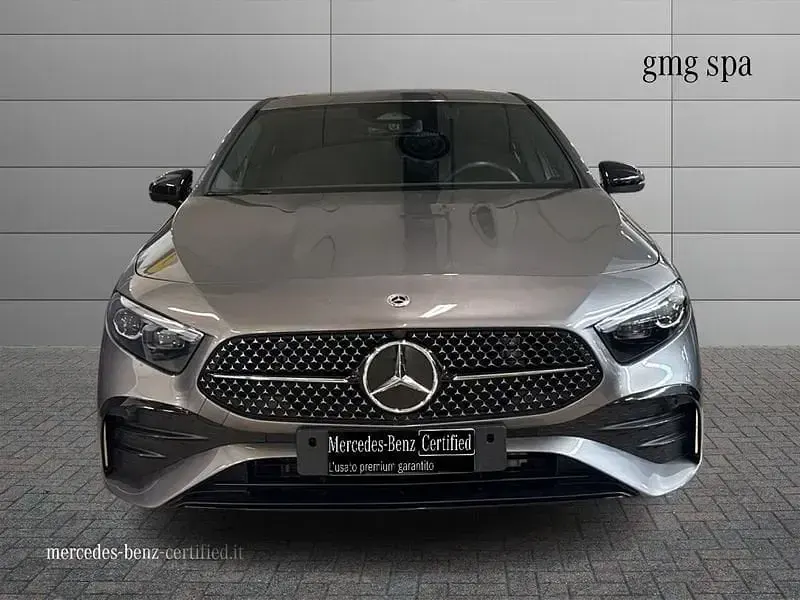Usata Mercedes A180 Premium 116 CV (85 kW) 2025 Grigio Utilitaria