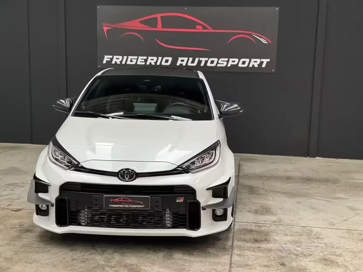 Usata Toyota Yaris 261 CV (191 kW) 2023 Bianco Utilitaria