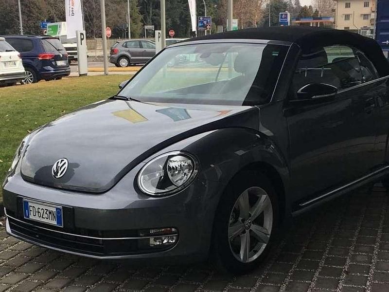 Usata VW Beetle Cabriolet Sportline 150 CV (110 kW) 2016 Grigio Cabrio