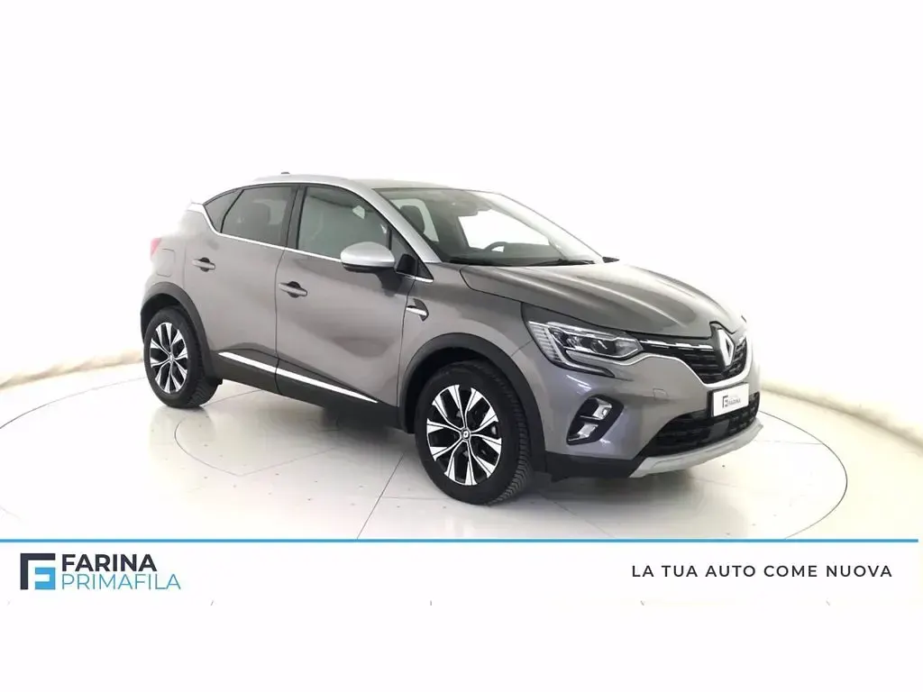 Usado Renault Captur Techno 91 CV (66 kW) 2024 Gris SUV