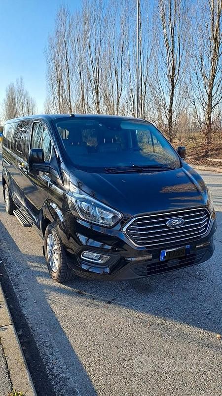 Usata Ford Tourneo 185 CV (136 kW) 2019 Nero Monovolume