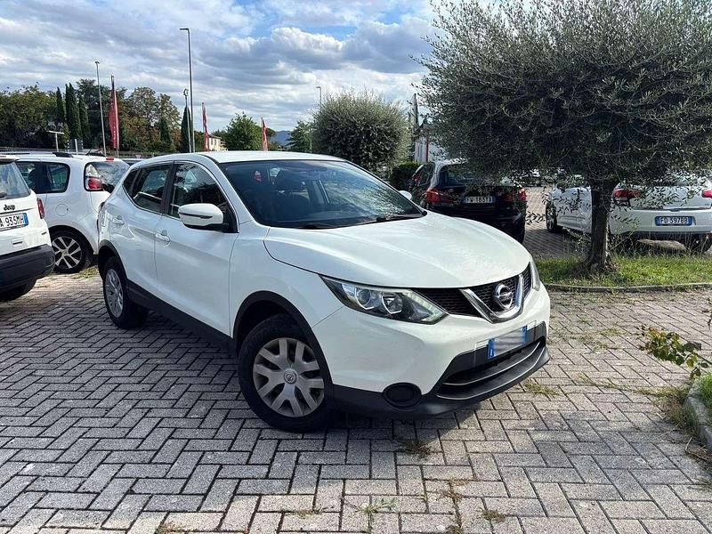Bianco Usata 2015 Nissan Qashqai Tekna SUV | 10.450 € (Buon prezzo) - Immagine 1/4