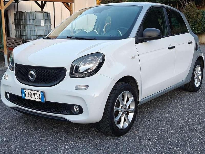 Usata Smart ForFour 71 CV (52 kW) 2017 Bianco Utilitaria