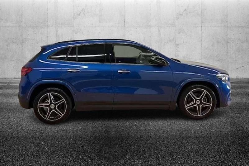 Usata Mercedes GLA200 AMG Line Premium 150 CV (110 kW) 2025 Blu/azzurro SUV
