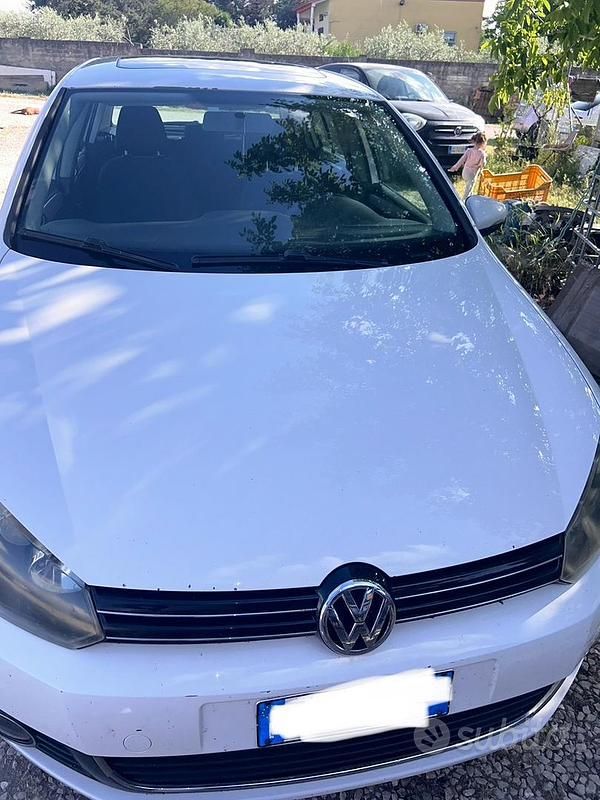 Usata VW Golf VI 140 CV (102 kW) 2010 Bianco Utilitaria