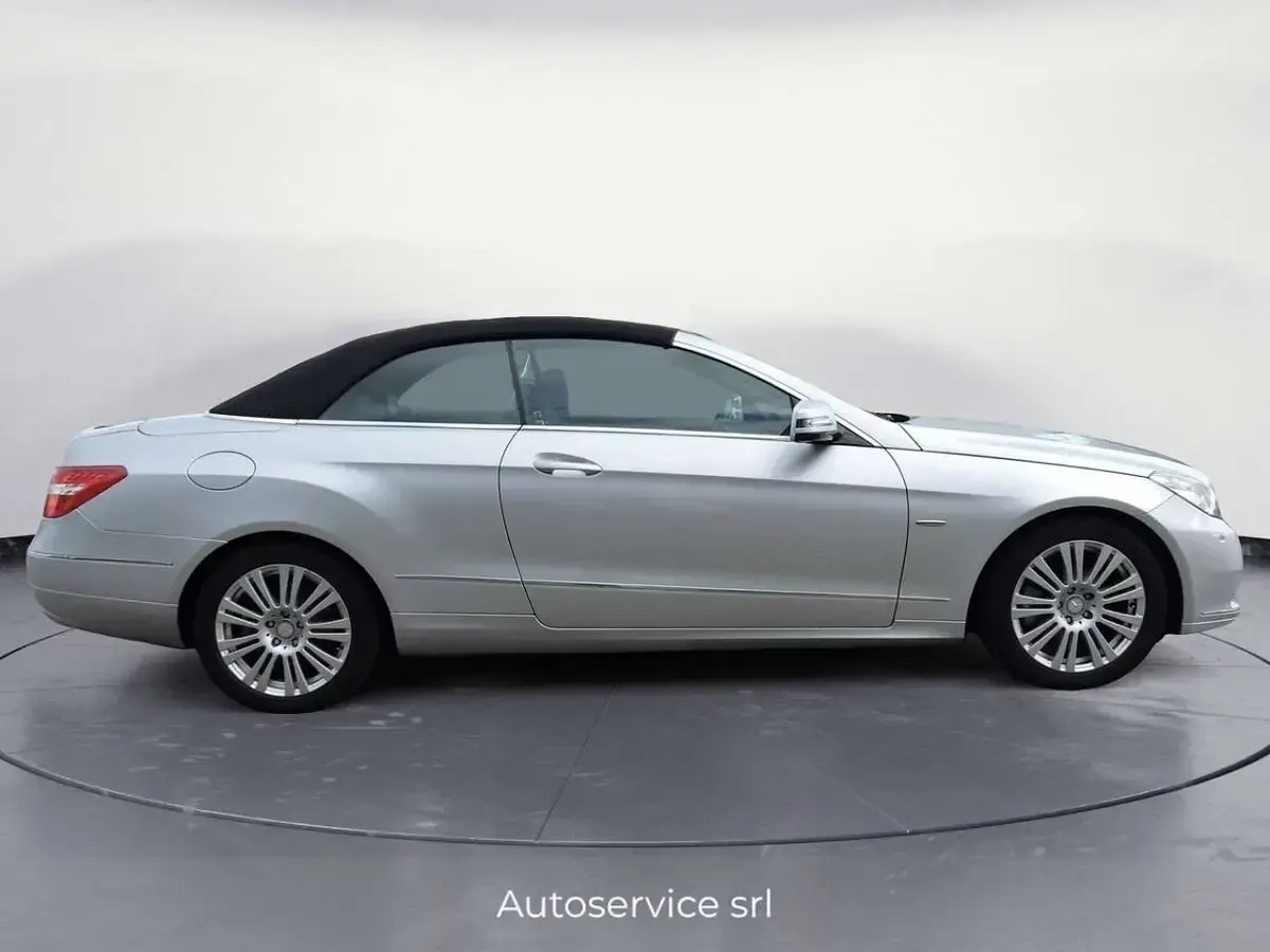 Usata Mercedes E220 170 CV (125 kW) 2012 Argento Cabrio