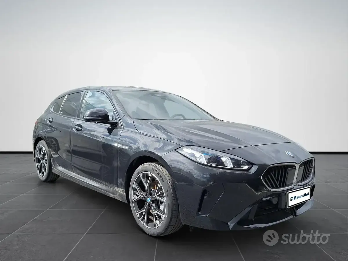Nuova BMW 120 Comfort Edition 150 CV (110 kW) 2026 Nero Utilitaria