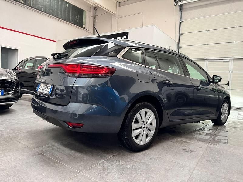 Usata Renault Mégane GrandTour Techno 116 CV (85 kW) 2022 Blu Station wagon