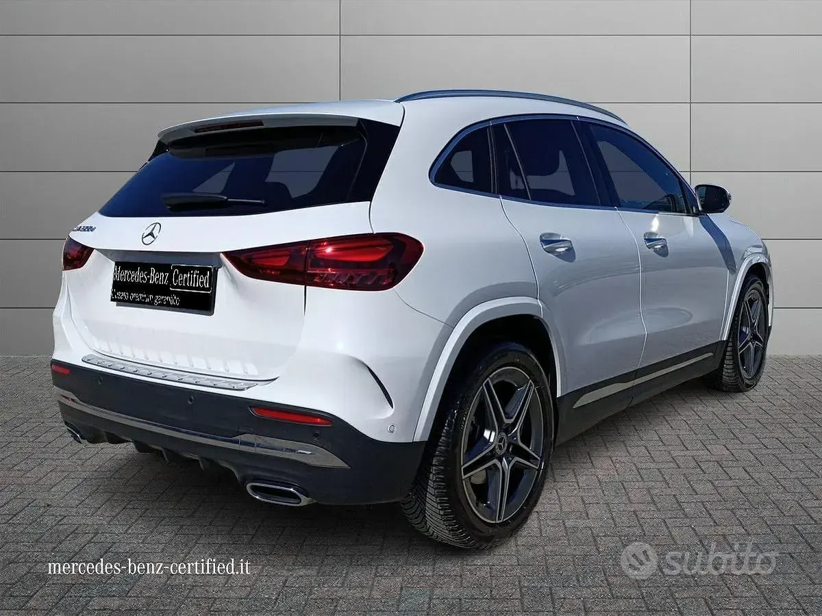 Usata Mercedes GLA200 AMG Line Premium Plus 150 CV (110 kW) 2023 Bianco SUV