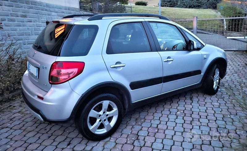Usata Suzuki SX4 135 CV (99 kW) 2010 Grigio Berlina
