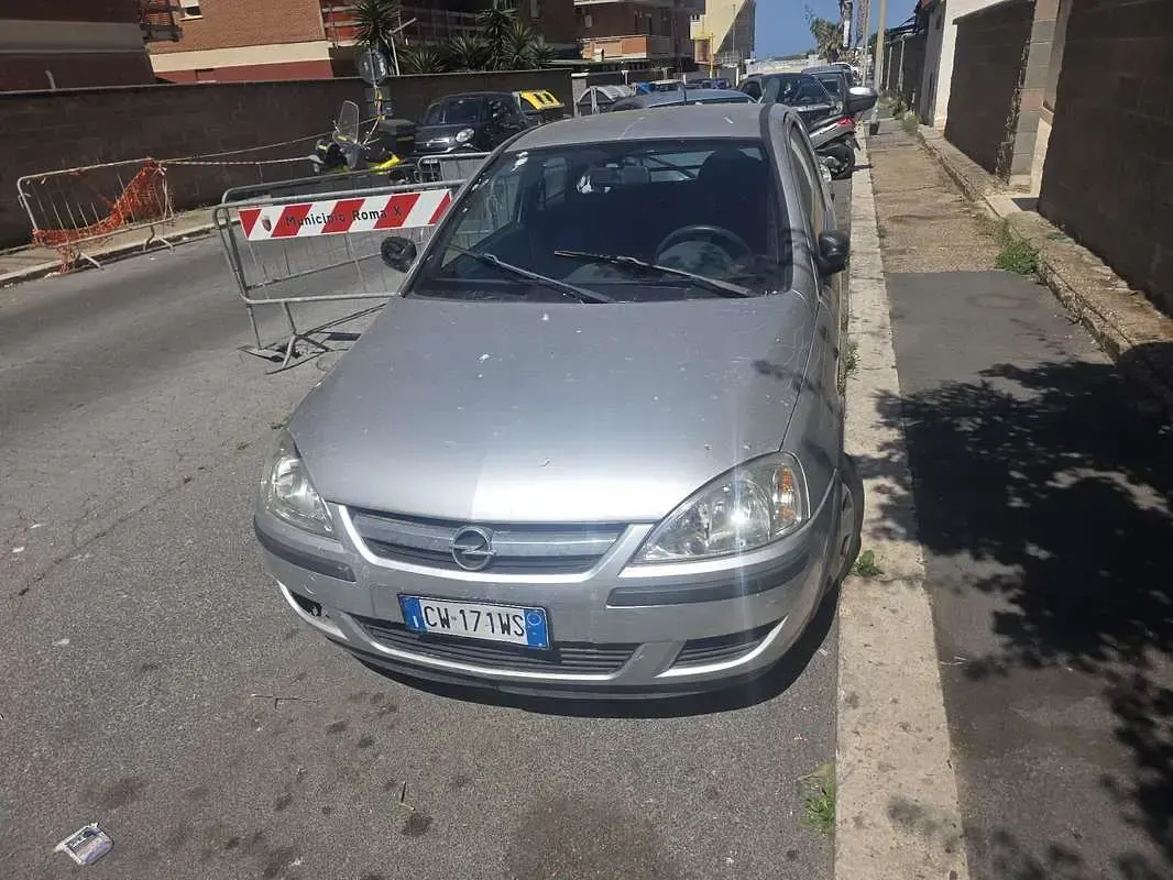 Usata Opel Corsa 69 CV (50 kW) 2005 Utilitaria