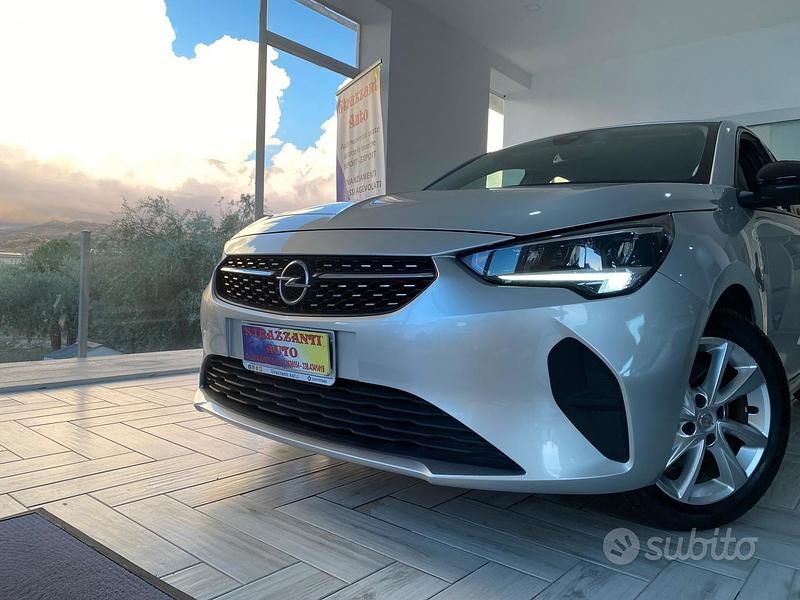 Usata Opel Corsa Elegance 102 CV (75 kW) 2023 Grigio Berlina