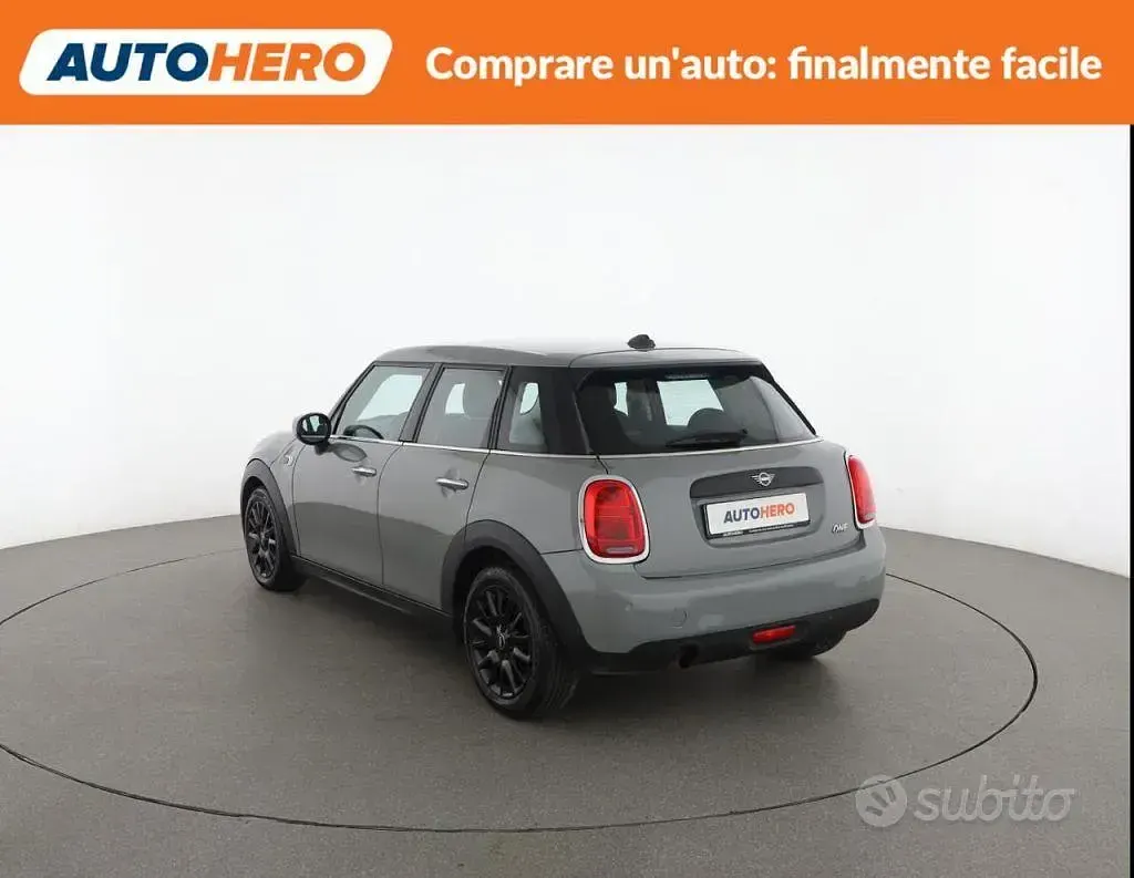 Begagnad Mini ONE 102 HK (75 kW) 2021 Grå Halvkombi