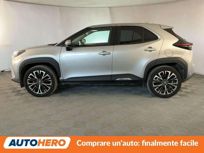 Usata Toyota Yaris Cross Lounge 82 CV (60 kW) 2022 Argento SUV