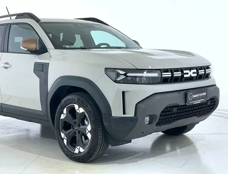Usata Dacia Duster Extreme 131 CV (96 kW) 2024 Beige SUV