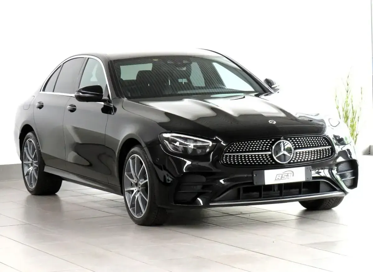 Usata Mercedes E300 AMG 194 CV (142 kW) 2022 Nero Berlina